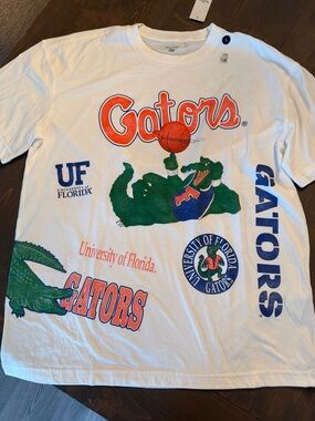 NWT Men’s Hollister UF Gators 🐊 Tee 🏀 Size L